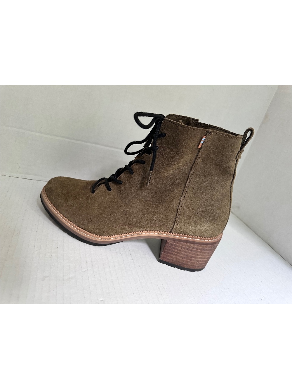 TOMS Finn Boots Olive Green Suede Lace and Zipper Closure Size 9 - Picture 8 of 9